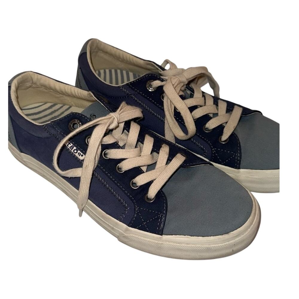 TAOS two tone round toe women’s casual everyday sneakers 10.5
